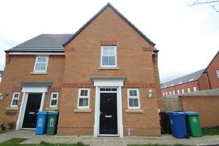 2 bedroom semi-detached house to rent - Photo 5