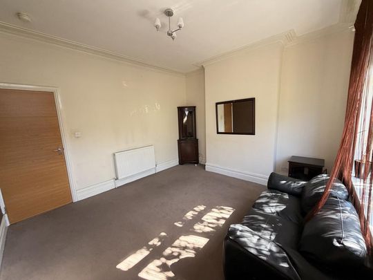 4 bedroom terraced house to rent - Photo 1