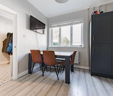 2 bedroom end of terrace house to rent - Photo 2