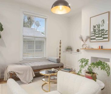 Modern two bedroom in Kingsland! - Photo 2