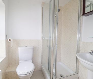 3 bedroom terraced house to rent - Photo 6