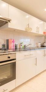 A well-presented one-bedroom flat situated on the sought-after Elgin Avenue, W9 - Photo 3