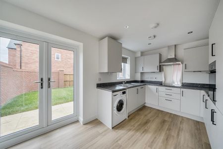 3 bedroom semi-detached house to rent - Photo 5