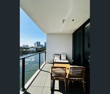 Available Now | Nearly-New Corner Waterfront Apartment with River V... - Photo 3