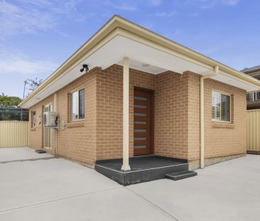 New Garden Flat – Modern Coastal Living - Photo 5