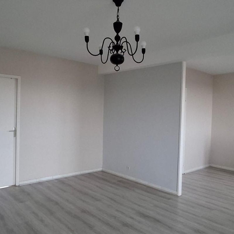 Location Appartement 4 pièces 67m² STE FOY LES LYON 69110 - Photo 1