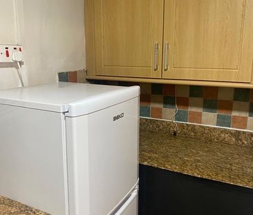 2 Bed Maisonette, Aston House, BS1 - Photo 4
