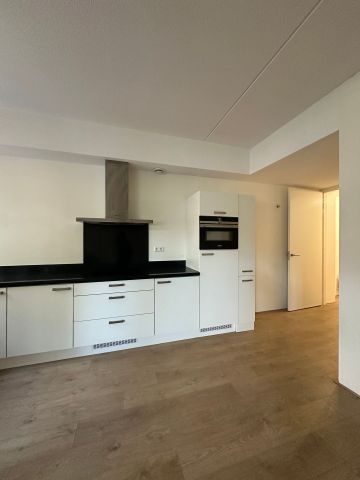 Appartement te huur: Koningin Sophiestraat 182 2595 TM Den Haag - Foto 4