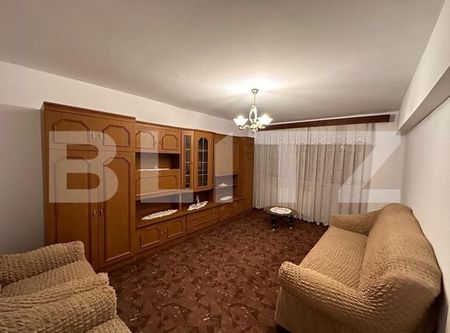 Apartament cu 2 camere, centrala termica, aer conditionat, zona 1 Mai - Fotografie 3