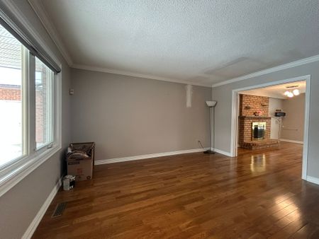 For Lease - 506 Dicenzo Drive, Hamilton, Ontario - Photo 2