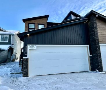 2207 Muckleplum Cres - Photo 4