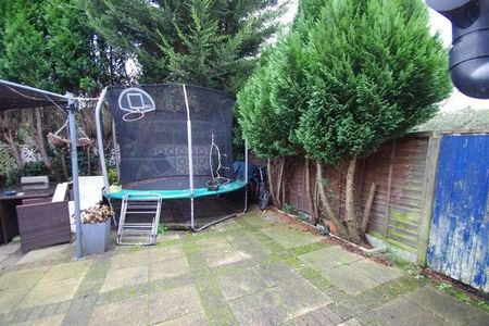 Fearnley Street, Wd, Watford, WD18 - Photo 2