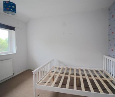 2 bedroom end of terrace house to rent - Photo 6