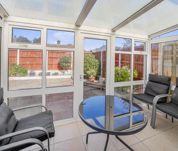 3 bedroom semi-detached bungalow to rent - Photo 2