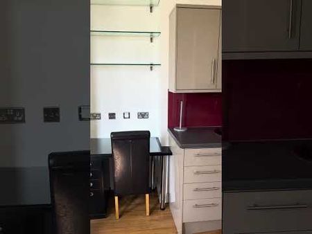 9 Bed Terraced House, Brentwood, M6 - Photo 4