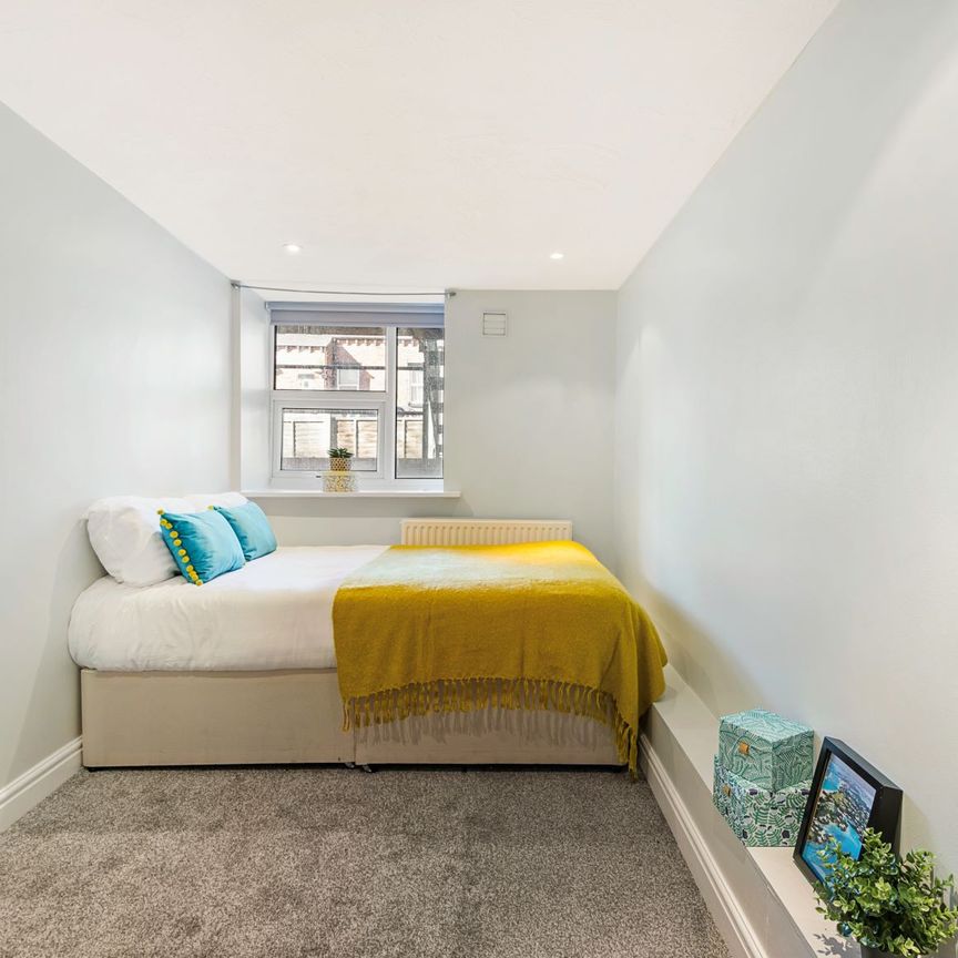 227 HYDE PARK ROAD Leeds - LS6 1AH - Photo 1