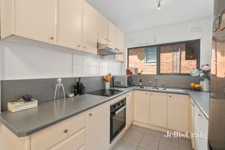 1/14 Cromwell Road, South Yarra - Photo 3