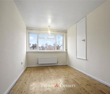 3 bedroom semi-detached house to rent - Photo 3