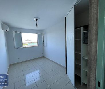 Location Appartement 3 pièces 57m² ST DENIS 97400 - Photo 4
