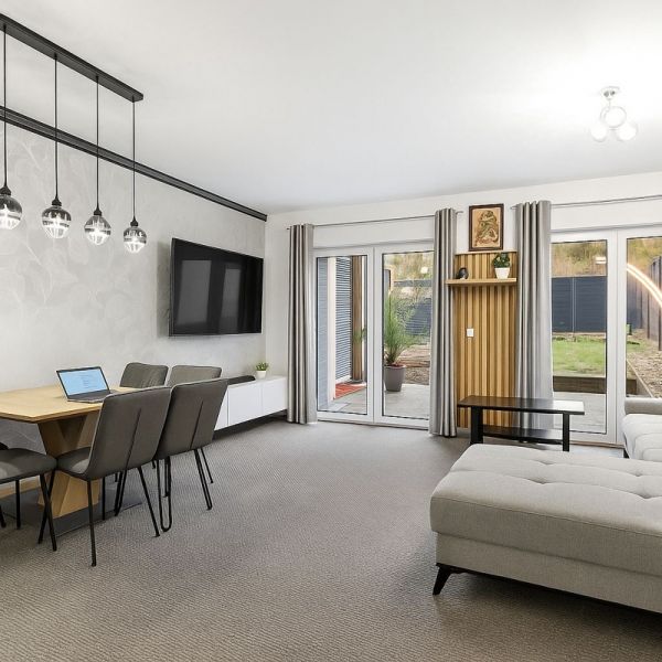 Modernes Neubau-Reihenhaus in Halle! Energieeffizientes Zuhause mit Solaranlage und Wohlfühlgarten - Photo 1