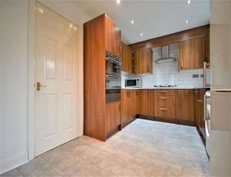 3 Bedroom Semi Detached To Let - Photo 5