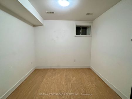 Townhouse For Lease | E8081290 - Photo 2