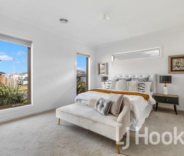 Great Family Friendly House At Point Cook! - Photo 1