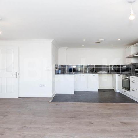 Spacious two double bedroom property set in modern development - Photo 1