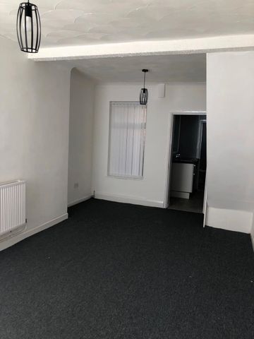 2 Bed Terraced House, Tudor Street, L6 - Photo 2