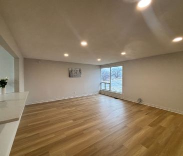 For Lease - 4085 King Street Unit# # 1 Upper Level, Caledon, Ontario - Photo 4