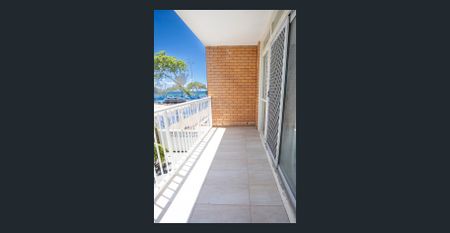 Beachside Living on The Esplanade – 2 Bedroom Unit - Photo 3