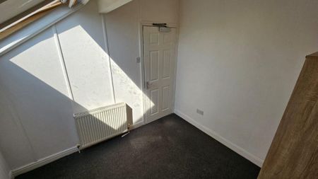 4 bedroom terraced house to rent - Photo 4