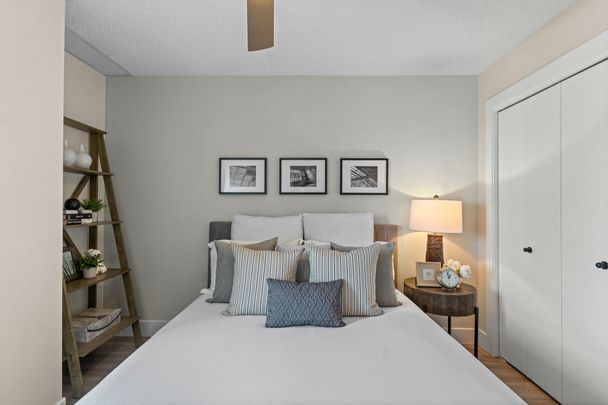 The Churchill Apartments - Photo 1