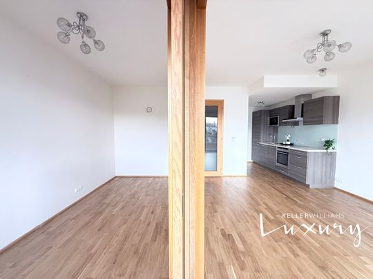 Pronájem bytu 1+kk a garsoniéry 38 m² - Photo 1