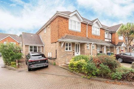 Kingfisher Close, Harrow Weald, HA3 - Photo 3