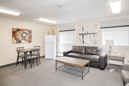 Cedar Towers Apartments - ALL INCLUSIVE - Photo 4