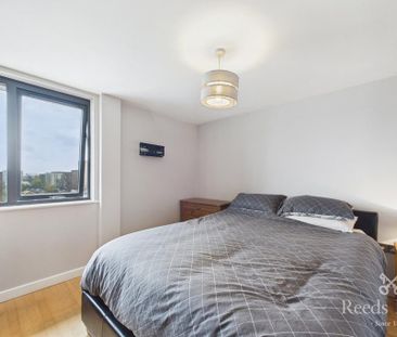 2 bedroom penthouse to rent - Photo 5