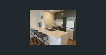 3 Bedroom Apartment Living - Perfect Location - Photo 5