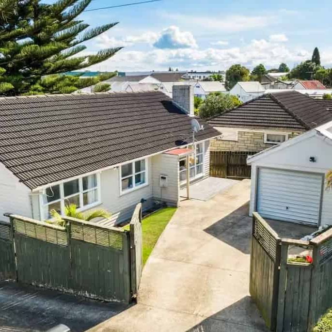 Beautiful 3BR Home in the Heart of Takanini - Photo 1