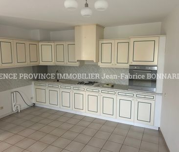 Location Maison 3 pièces 79m² VALREAS 84600 - Photo 3