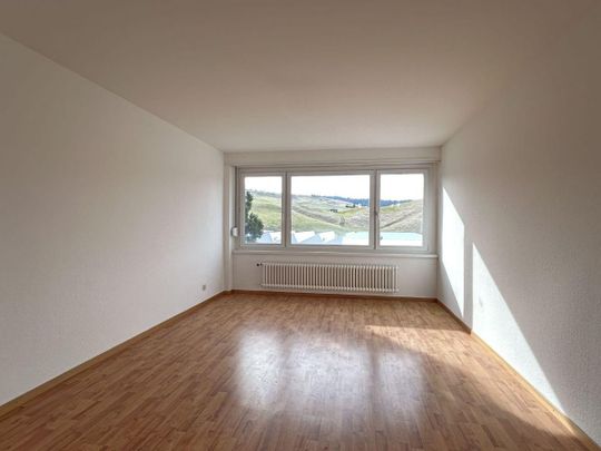 Idéal pour les familles ! Appartement de 5.5 pièces avec balcon - Photo 1