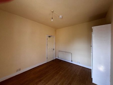 Room in a Shared House, Margery Park Road, E7 - Photo 2