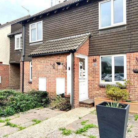 2 bedroom terraced house to rent - Photo 3