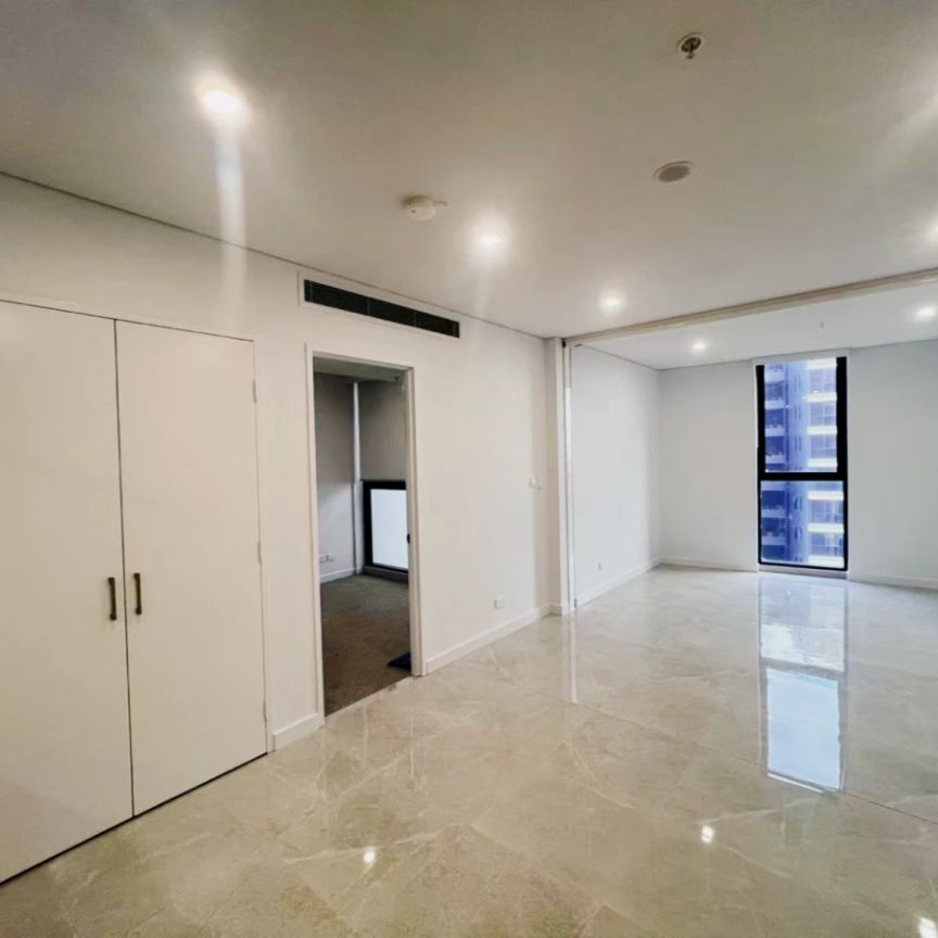 2 bed 2 bath - Photo 1