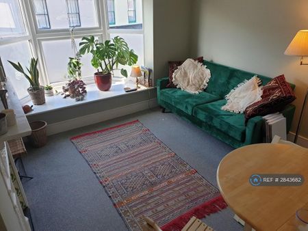 1 bedroom maisonette to rent - Photo 2