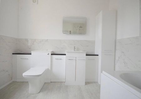 3 bedroom detached house to rent - Photo 5