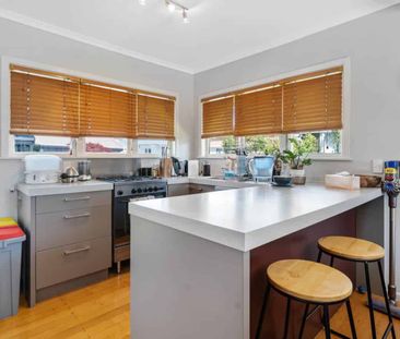 2 Bedroom with garage - Fully fenced - Pet fri... - Photo 2