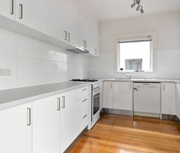 Experience the best of Prahran living! - Photo 3