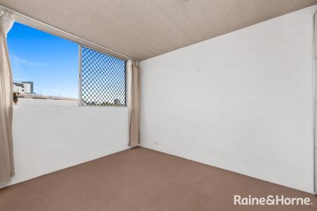 7/21 Mcilwraith Street, Auchenflower, QLD 4066 - Photo 5