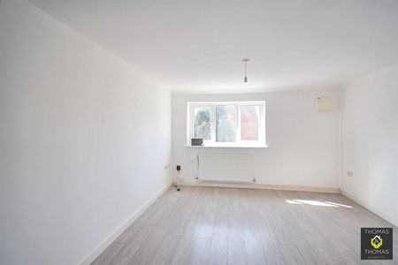 Deerhurst Place, Quedgeley - Photo 4